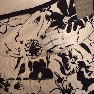 Abercrombie & Fitch Black and White Floral Pants